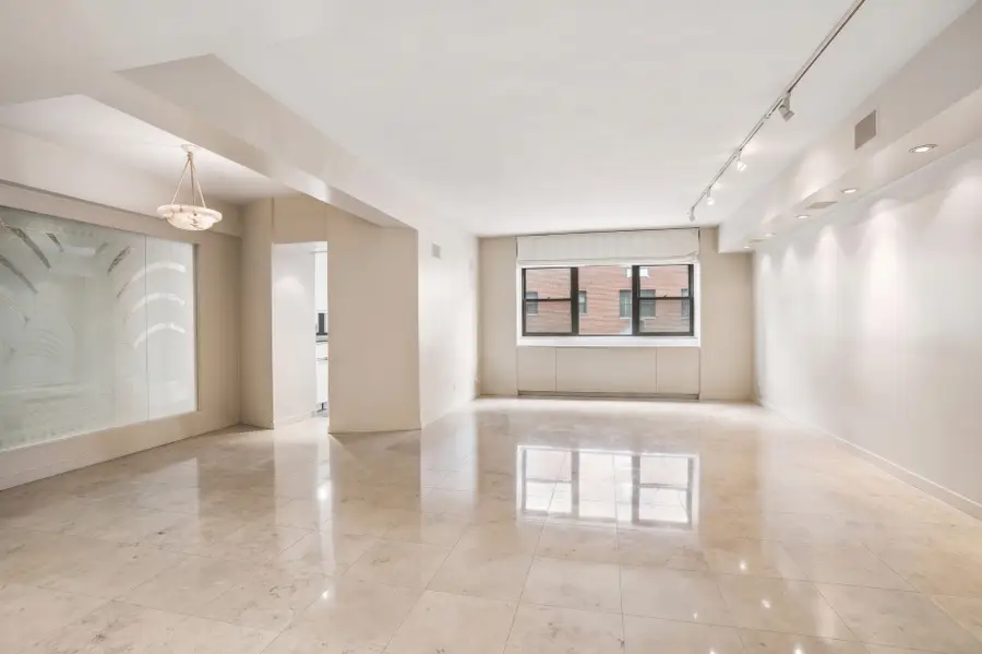 181 E 73rd Street #11D, Manhattan, NY 10021 - #2
