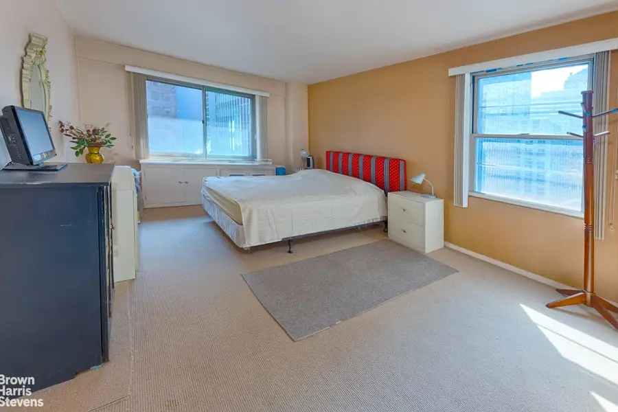 225 E 46th Street #10H, Manhattan, NY 10017 - #3