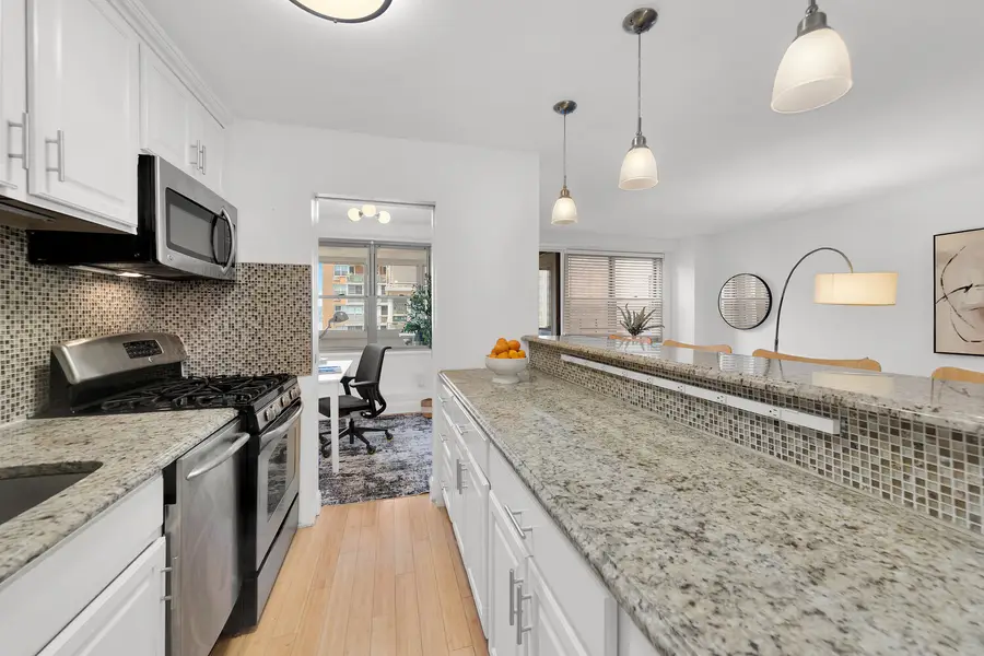 303 W 66th Street #10DE, Manhattan, NY 10023 - #3