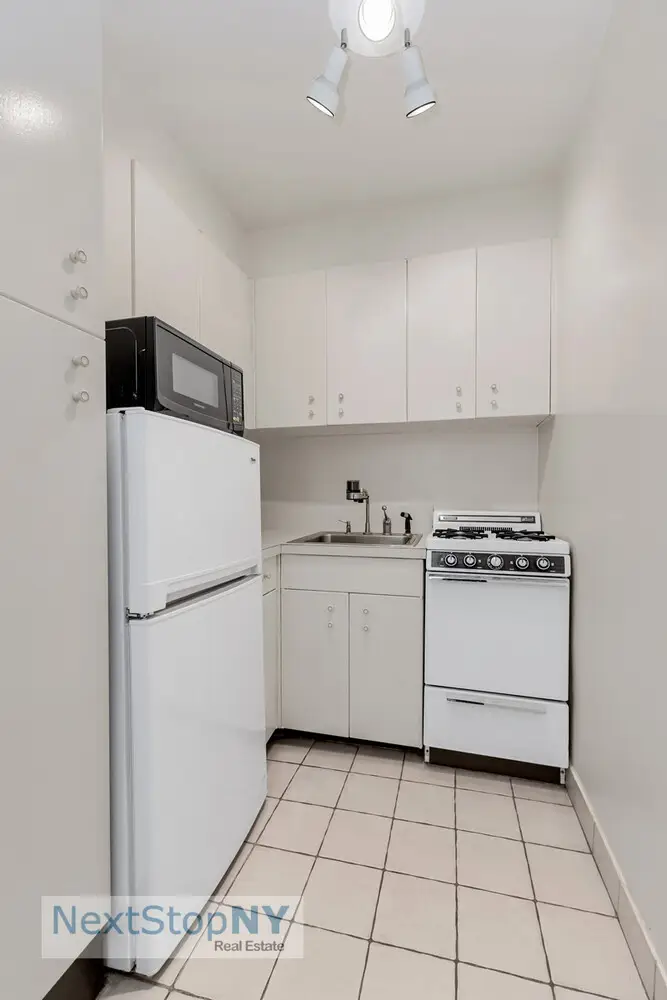 337 E 50th Street #3C, Manhattan, NY 10022 - #3