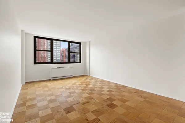 340 E 93rd Street #22J, Manhattan, NY 10128