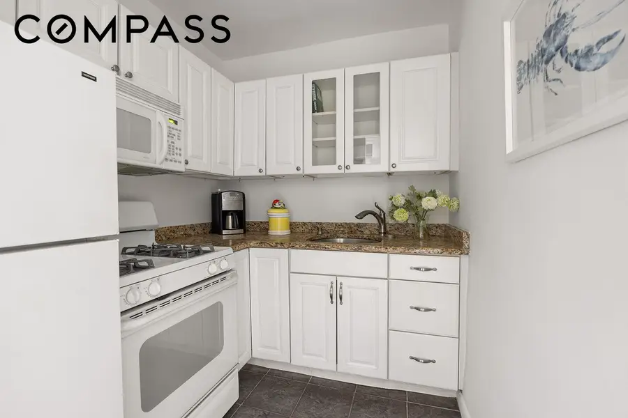 651 Vanderbilt Street #1T, Brooklyn, NY 11218 - #3