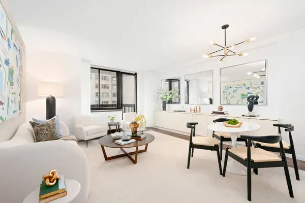 250 E 40th Street #22F, Manhattan, NY 10016