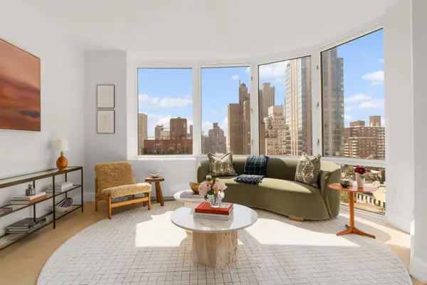 400 E 84th Street #10D, Manhattan, NY 10028