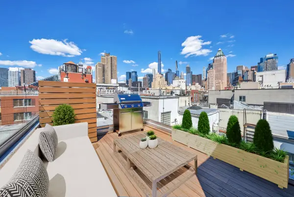 521 W 47th Street #4D, Manhattan, NY 10036