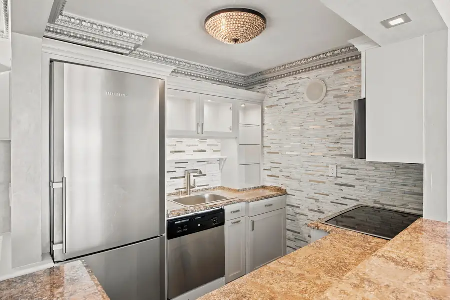 25-40 Shore Boulevard #PH18D, Queens, NY 11102 - #2