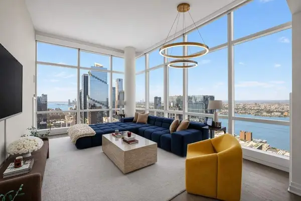 460 W 42nd Street #Penthouse 1J, Manhattan, NY 10036