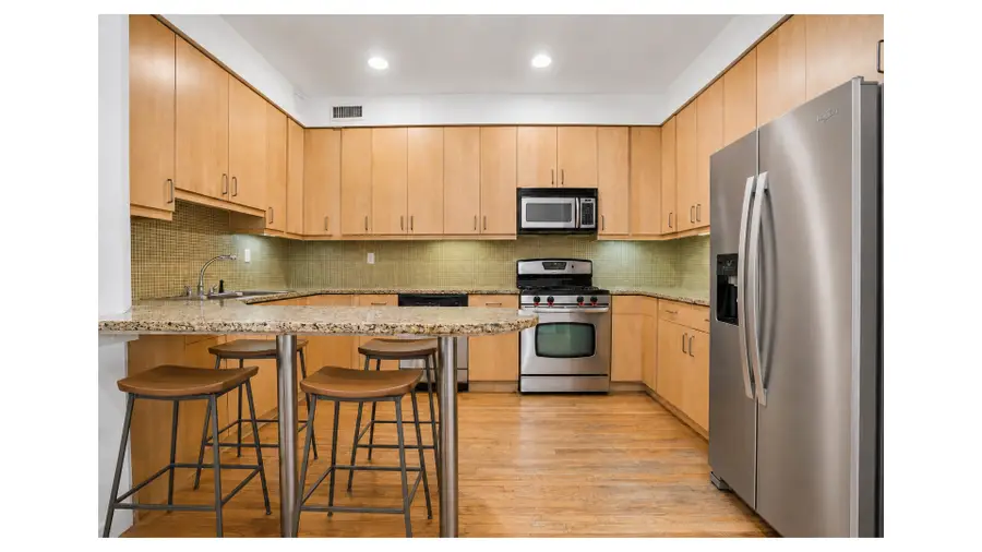 296 E 2nd Street #4H, Manhattan, NY 10009 - #3