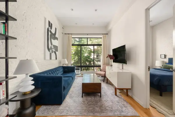 23 E 10th Street #3D, Manhattan, NY 10003