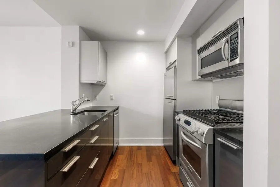 350 W 42nd Street #10M, Manhattan, NY 10036 - #3