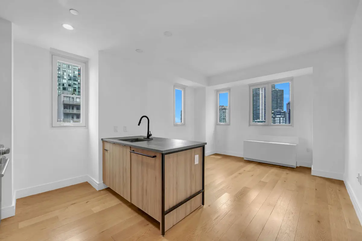 42-02 Crescent Street #12C, Queens, NY 11101 - #1