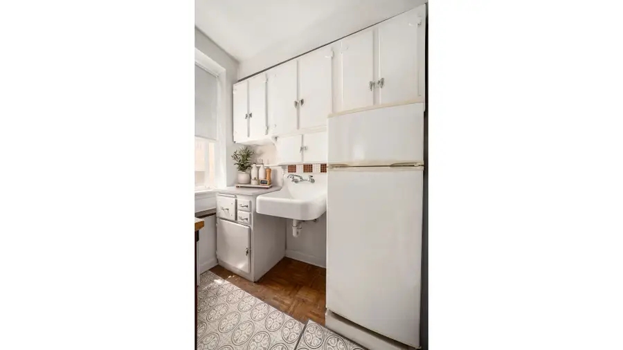 350 W 57th Street #10H, Manhattan, NY 10019 - #3