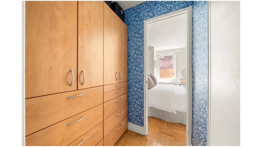 201 E 25th Street #6K, Manhattan, NY 10010 - #3