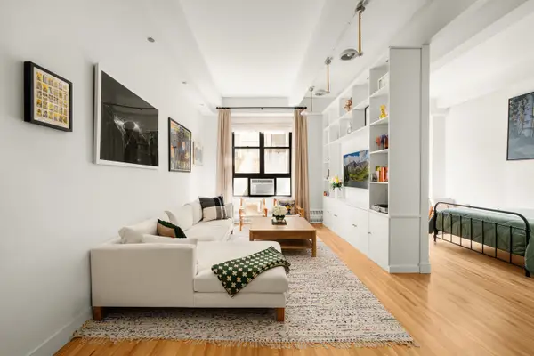 148 W 23rd Street #4B, Manhattan, NY 10011