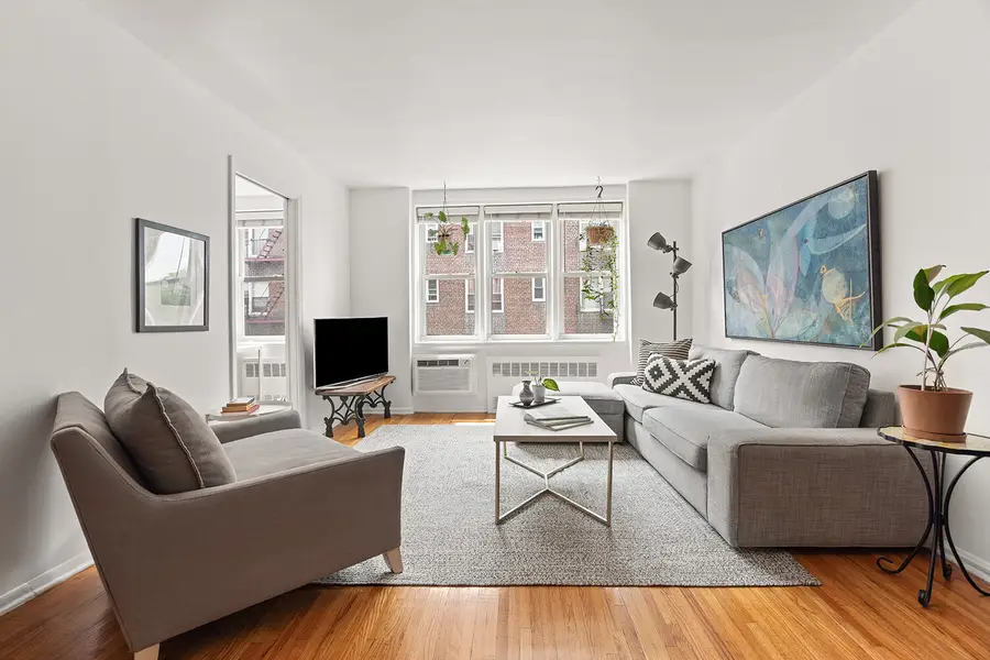 400 E 17th Street #512, Brooklyn, NY 11226 - #2