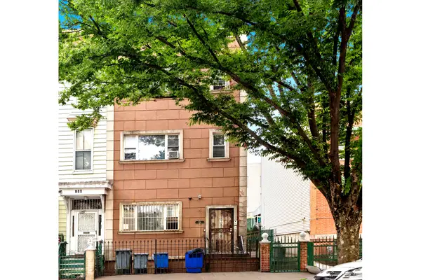 154 Sumpter Street #3FAM, Brooklyn, NY 11233