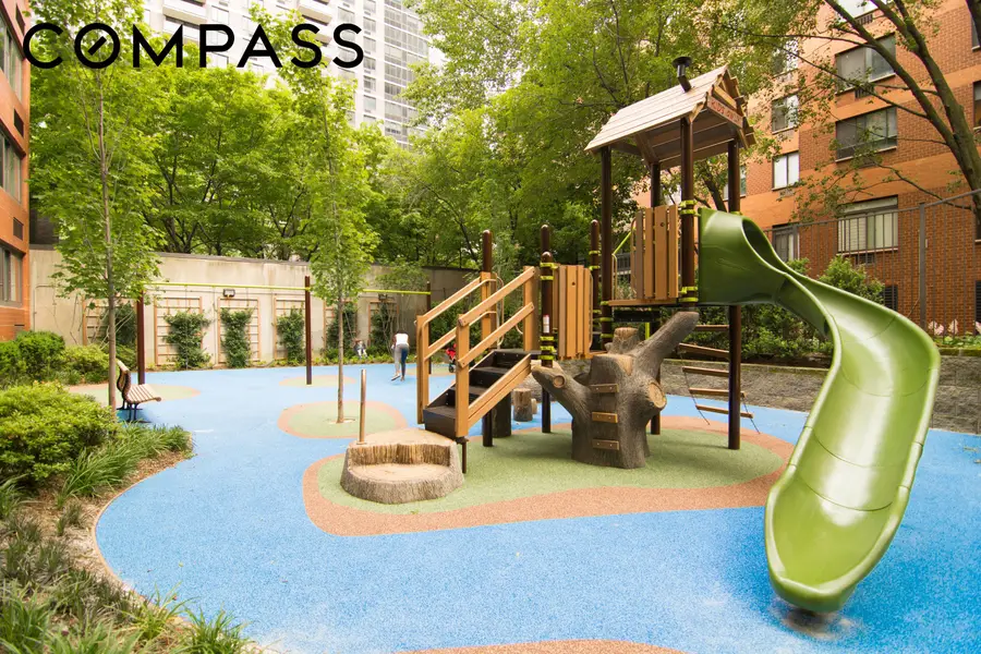 200 E 94th Street #2915, New York, NY 10128 - #2