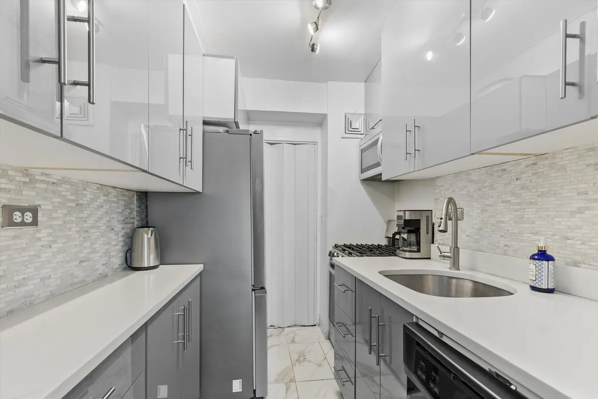 225 Adams Street #8H, Brooklyn, NY 11201 - #1