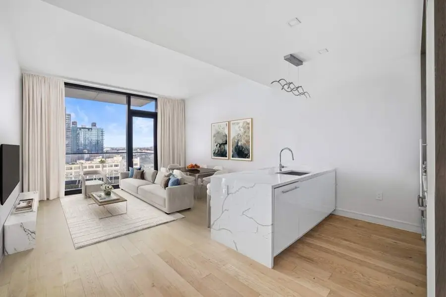 45-30 Pearson Street #17C, Queens, NY 11101 - #2