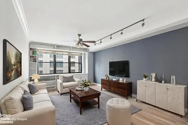 330 3rd Avenue #15H, Manhattan, NY 10010