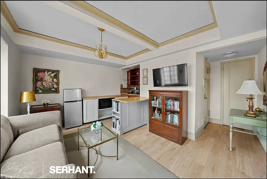 320 E 42nd Street #2318, New York, NY 10017 - #3