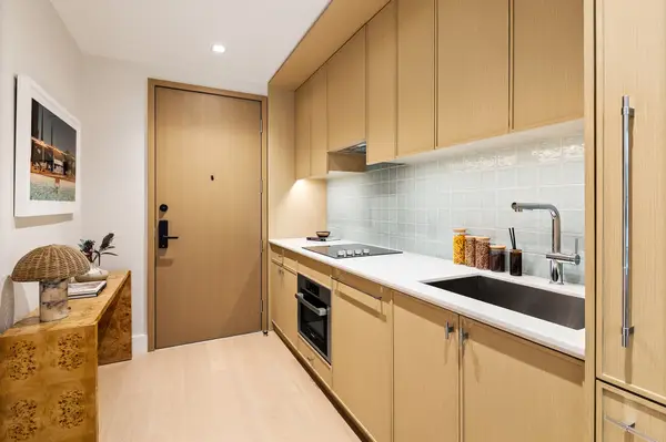 24-01 Queens Plaza N #403, Queens, NY 11101