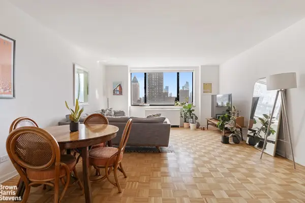 30 W 61st Street #25B, Manhattan, NY 10023