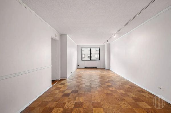 200 E 24th Street #1008, Manhattan, NY 10010-3916