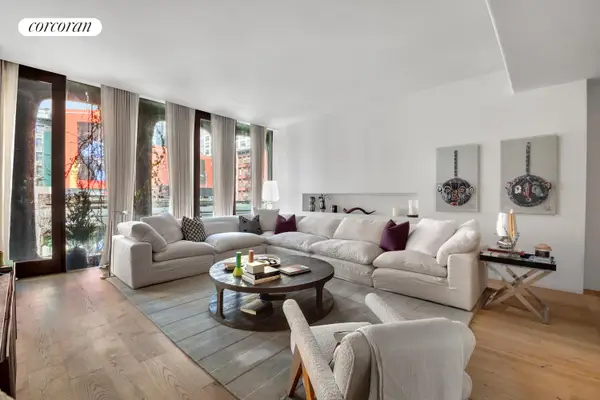 325 W Broadway #2A, Manhattan, NY 10013