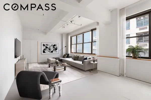 335 W 38th Street #4, Manhattan, NY 10018