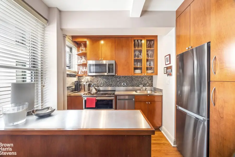 325 W 45th Street #916, New York, NY 10036 - #3