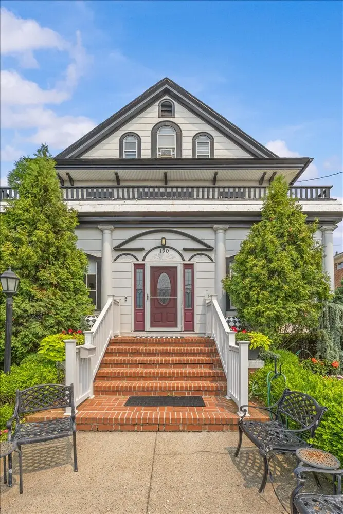 190 Beach 137th Street, Rockaway Park, NY 11694 - #3