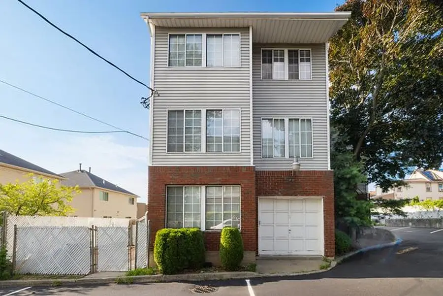 16 Roosevelt Court, Staten Island, NY 10314 - #3