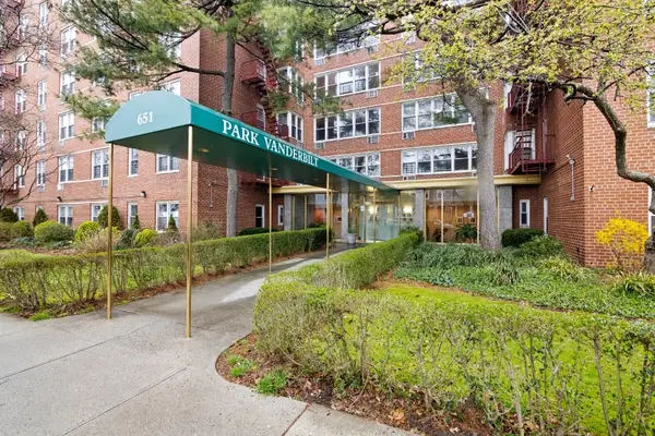 651 Vanderbilt Street #2P, Brooklyn, NY 11218