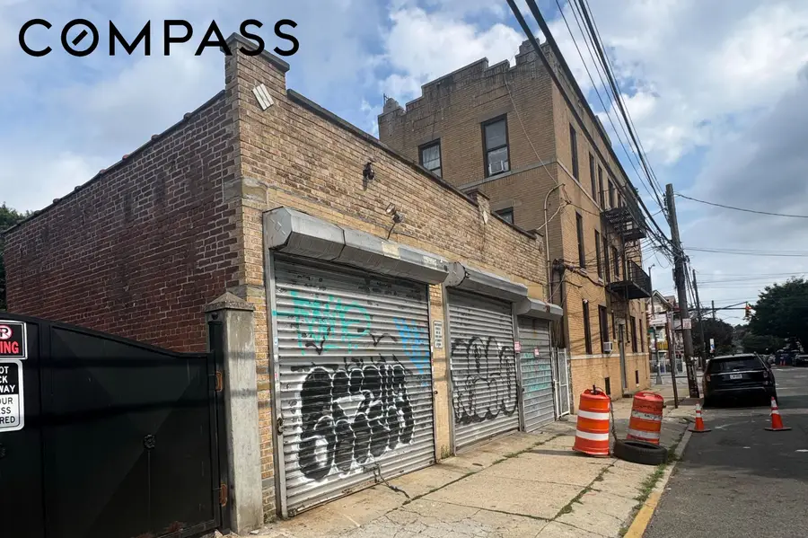 33-49 106th Street, Queens, NY 11368 - #3