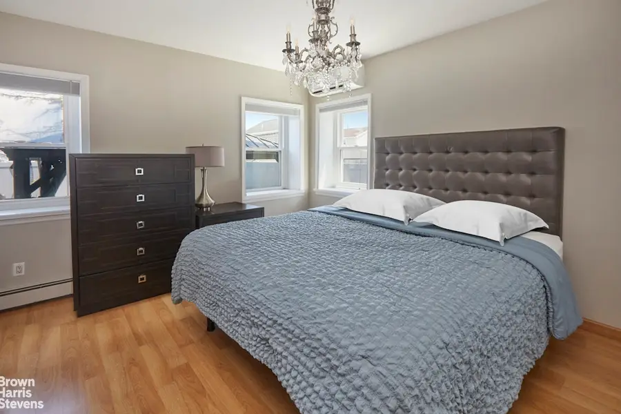 542 Beach 129th Street, Rockaway Park, NY 11694 - #2