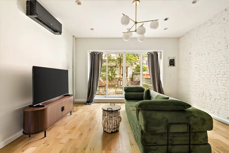 582 E 28th Street #3FAMILY, Brooklyn, NY 11210 - #2