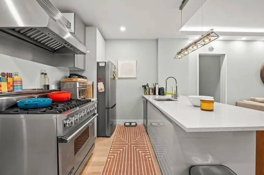2-26 50th Avenue #3DE, Queens, NY 11101 - #3
