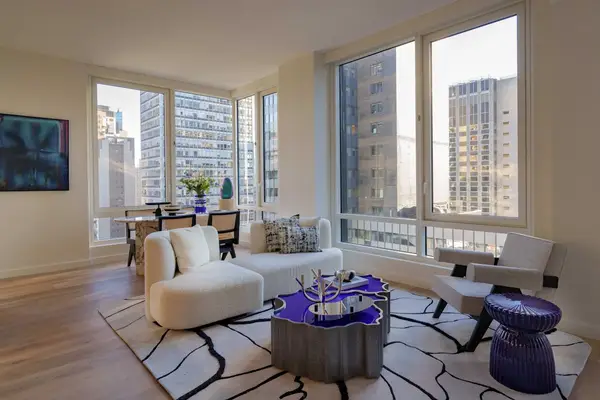 135 E 47th Street #30C, Manhattan, NY 10017