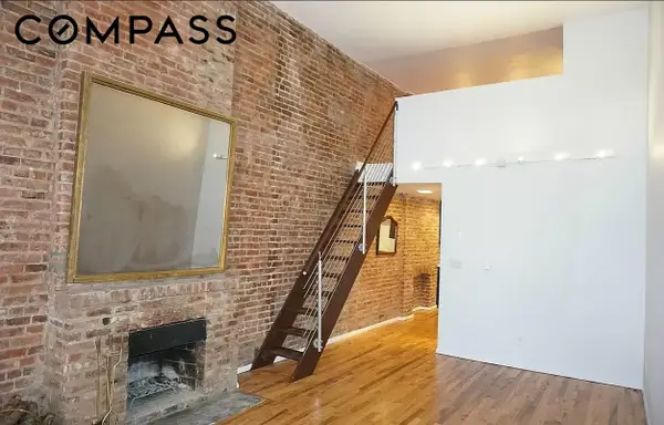 223 W 14th Street #1B, Manhattan, NY 10011
