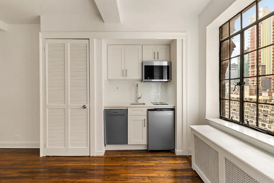 45 Tudor City Place #1809, Manhattan, NY 10017 - #3