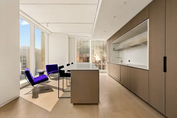100 E 53rd Street #45B, Manhattan, NY 10022