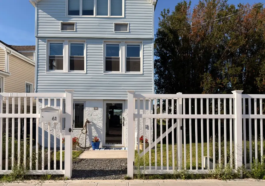 61 W 16th Road, Queens, NY 11693 - #3