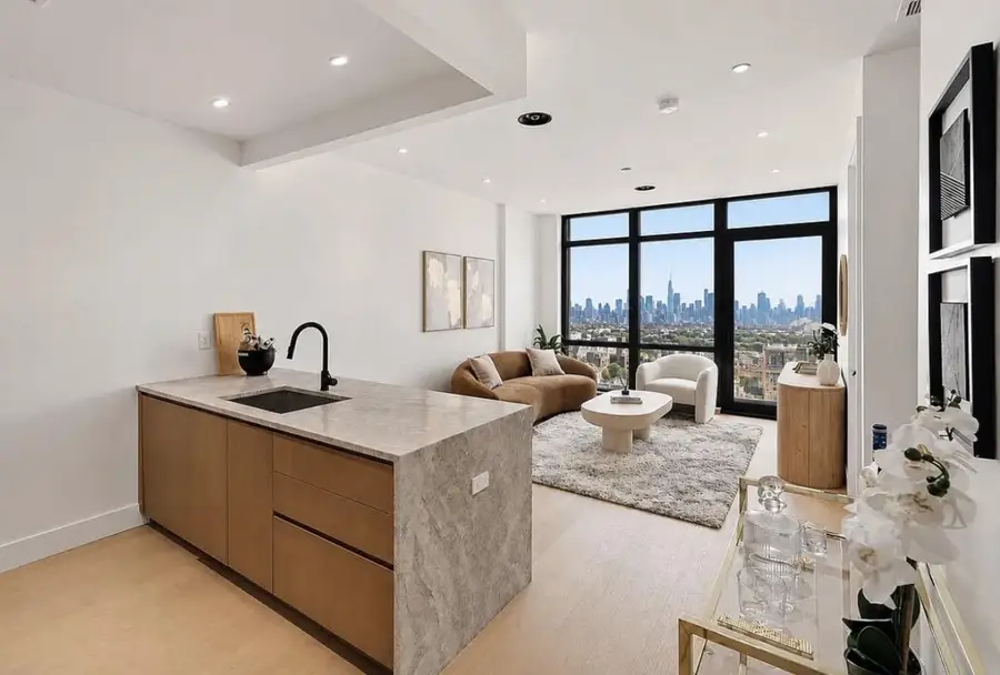 772 Metropolitan Avenue #4-AA, Brooklyn, NY 11211 - #3