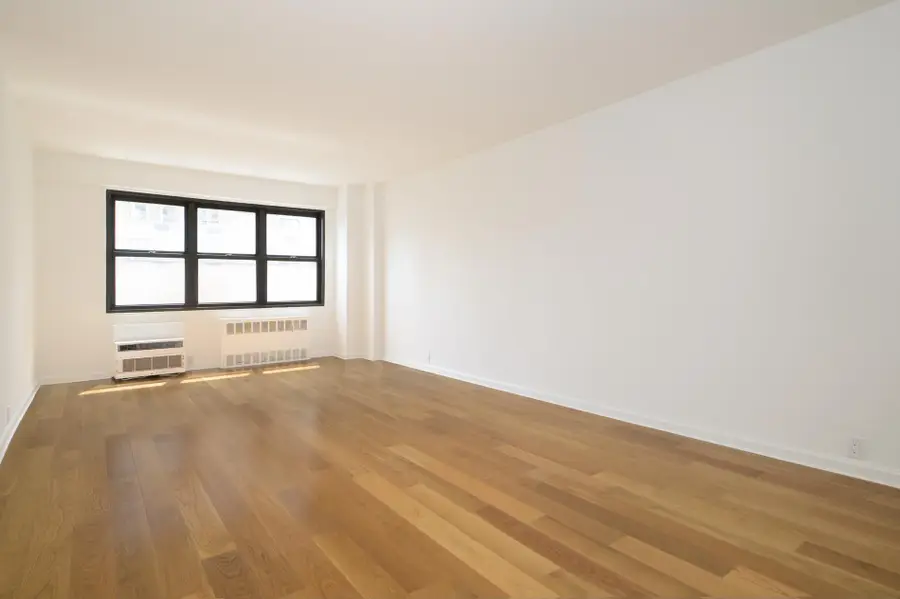 240 E 76th Street #8-J, Manhattan, NY 10021 - #3