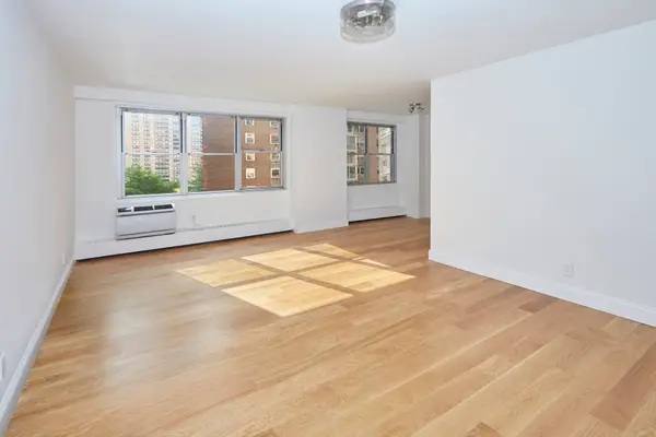 303 W 66th Street #1BW, Manhattan, NY 10069