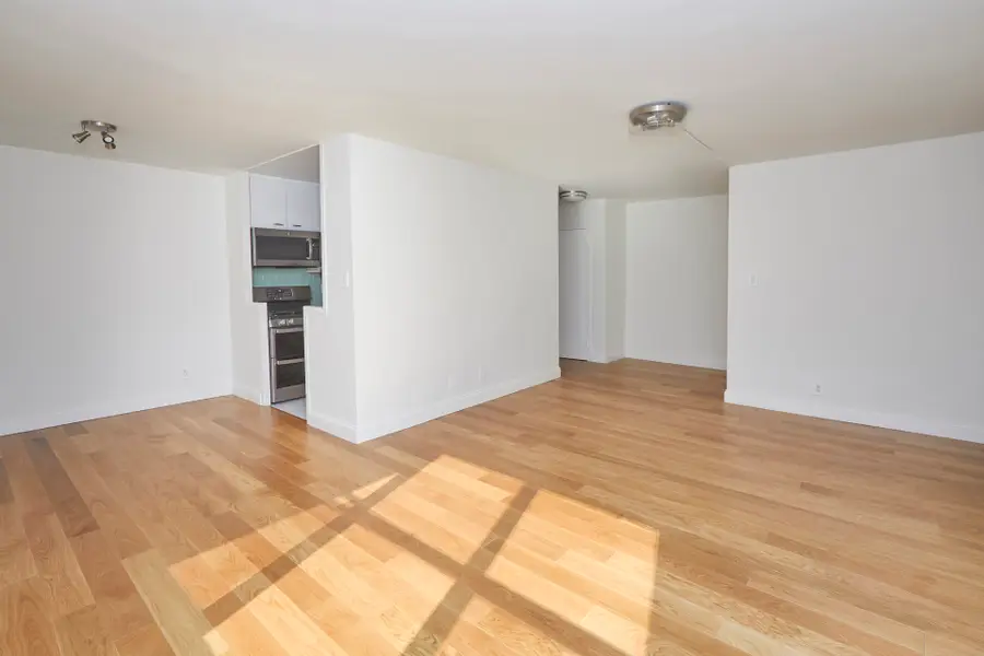 303 W 66th Street #1BW, Manhattan, NY 10069 - #2