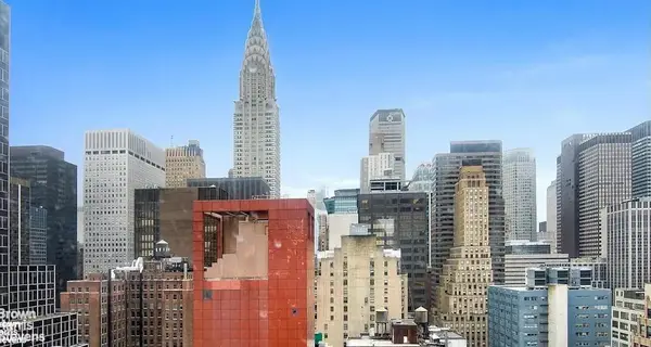 303 E 43rd Street #25C, Manhattan, NY 10017
