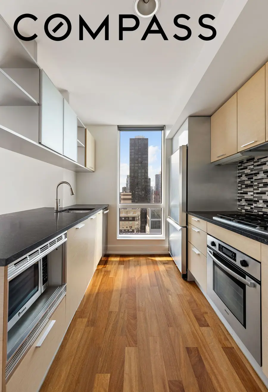 350 W 42nd Street #42H, Manhattan, NY 10036 - #3