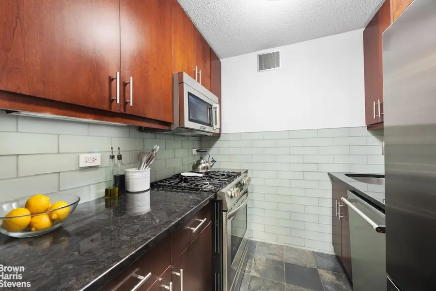 300 Rector Place #2H, Manhattan, NY 10280 - #3